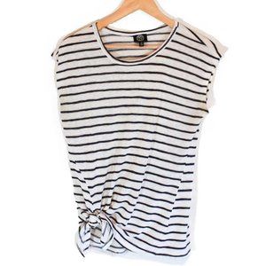 Casual striped tee with tie front sz S